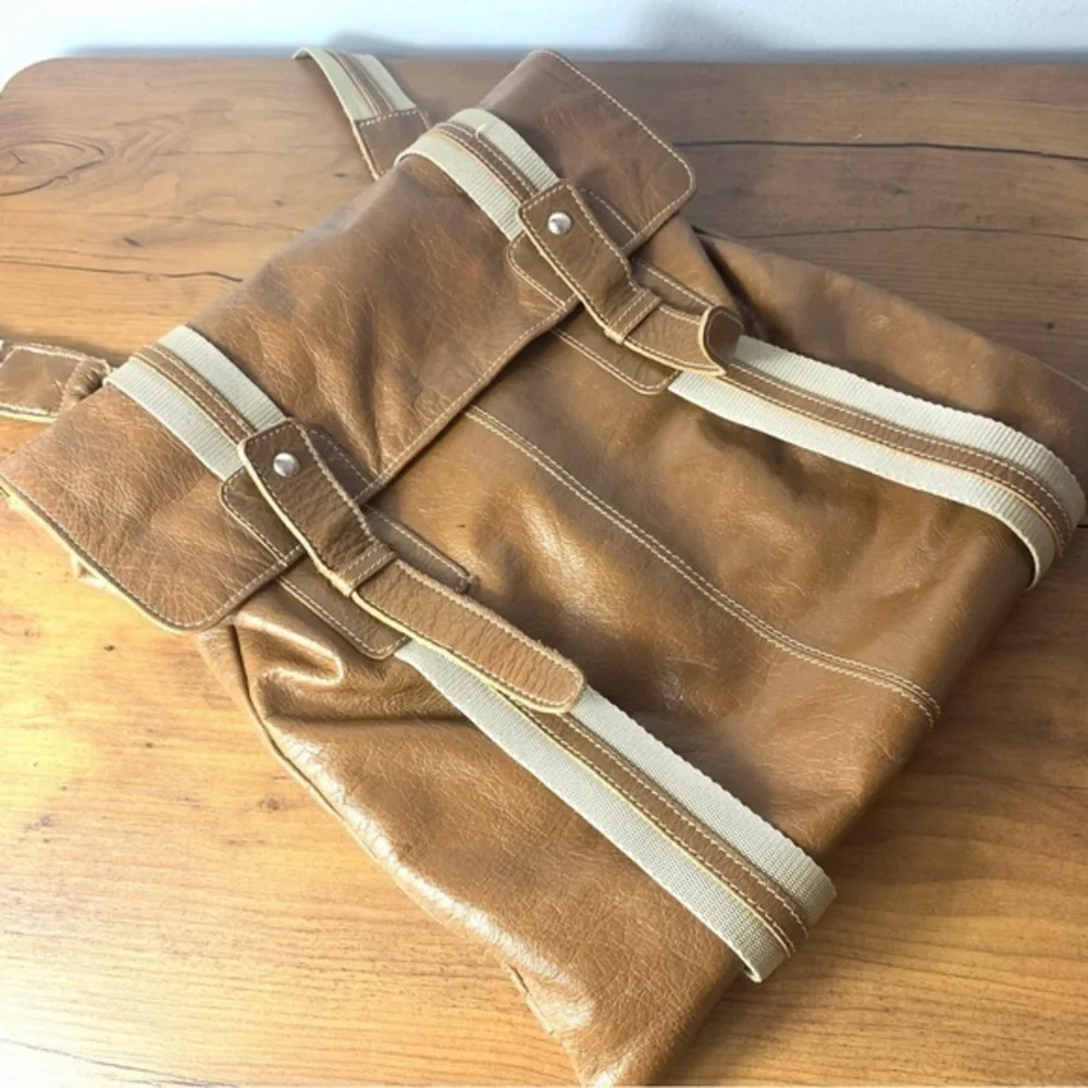 Claudia Firenze Italian Leather Crossbody Messenger Bag Tan Brown
